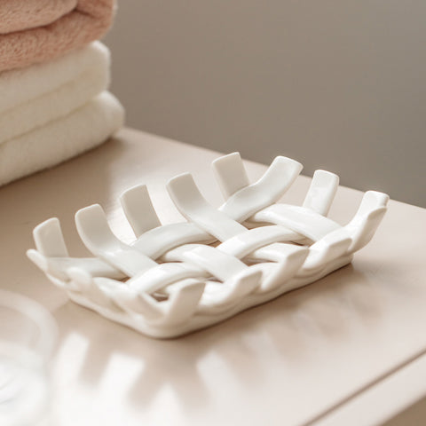 Handcrafted White Ceramic Soap Dish - Nordic Style Draining Soap Tray, Aromatic Soap Holder, Storage Rack, Soap Rest